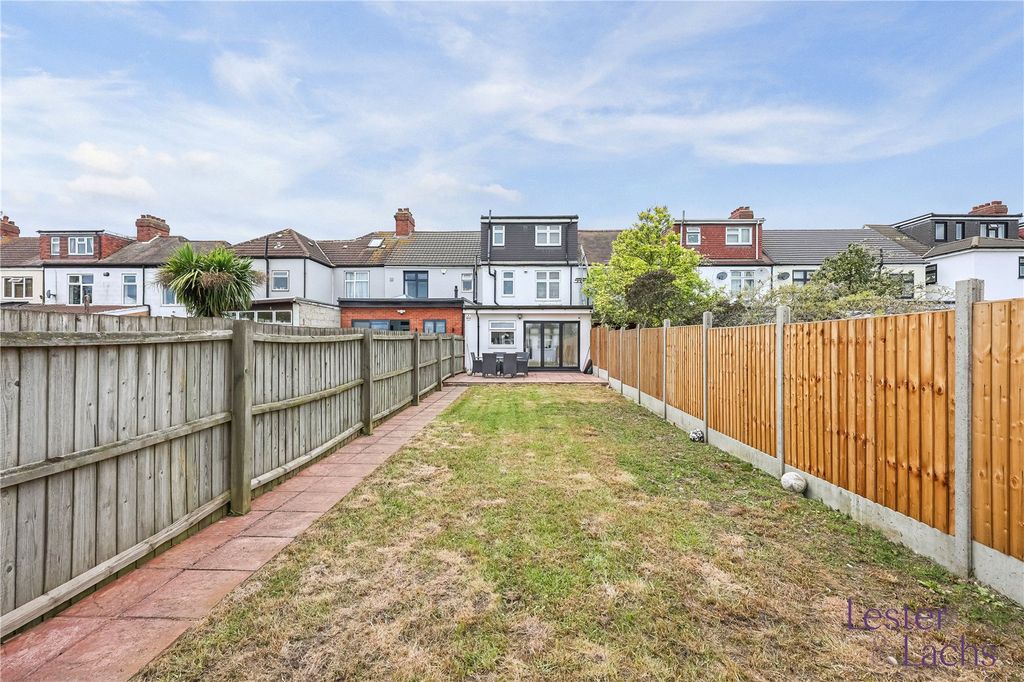 Property photo 2 of 29 Picture No. 14