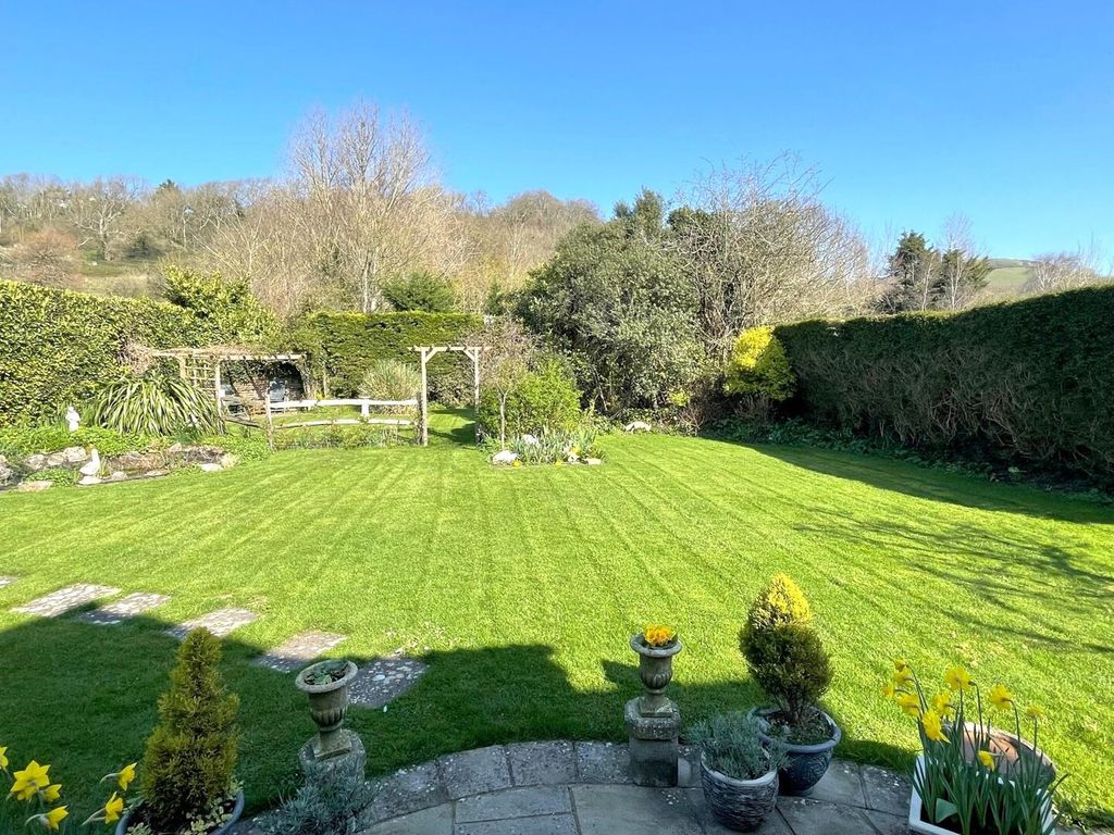 Property photo 2 of 42 Rear Garden