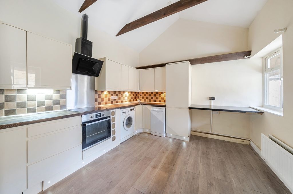 Property photo 3 of 6 3