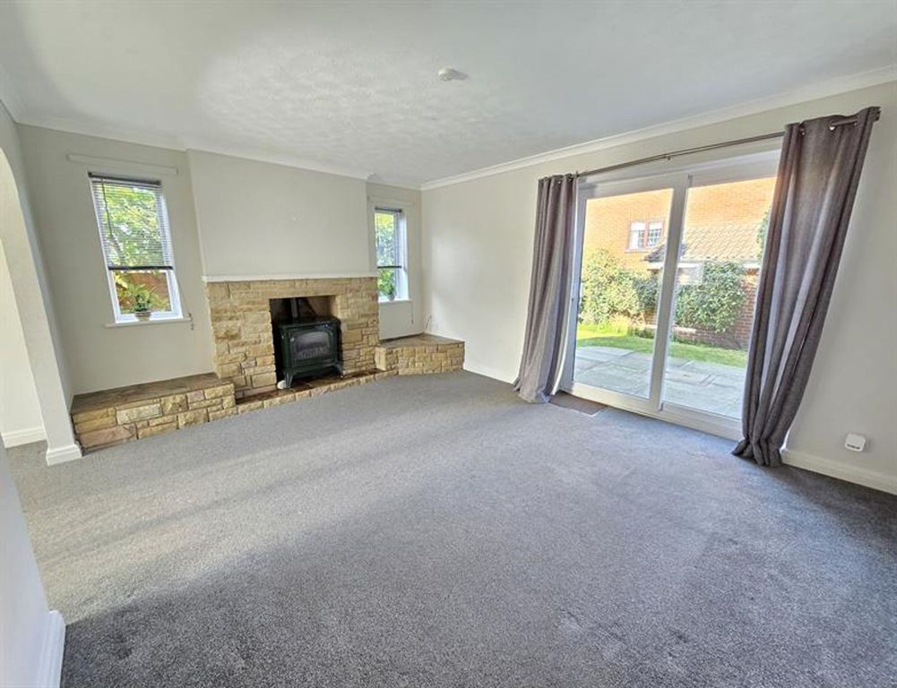 Property photo 2 of 19 Living Room