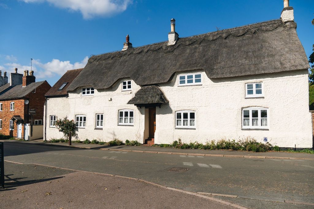 Property photo 1 of 26