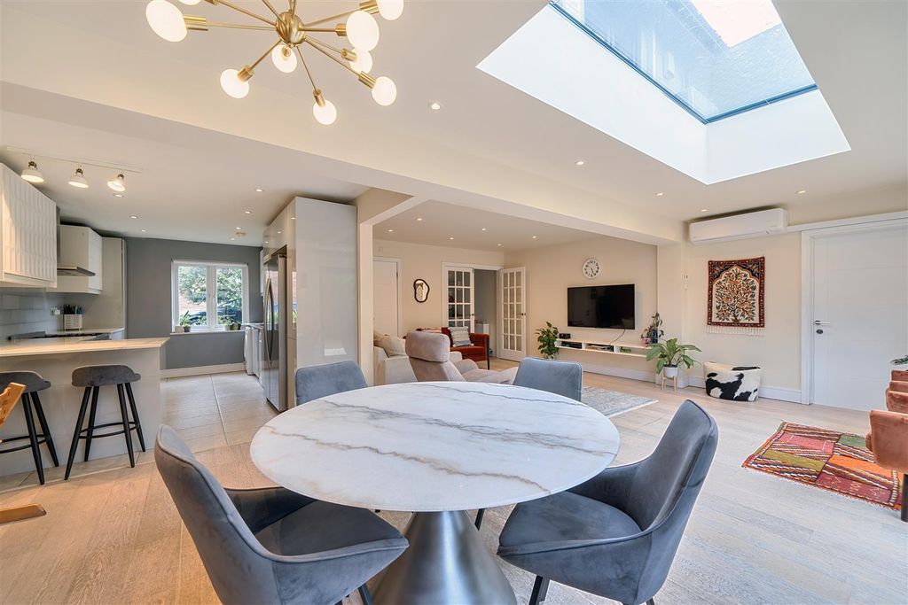 Property photo 3 of 20 Talman Grove