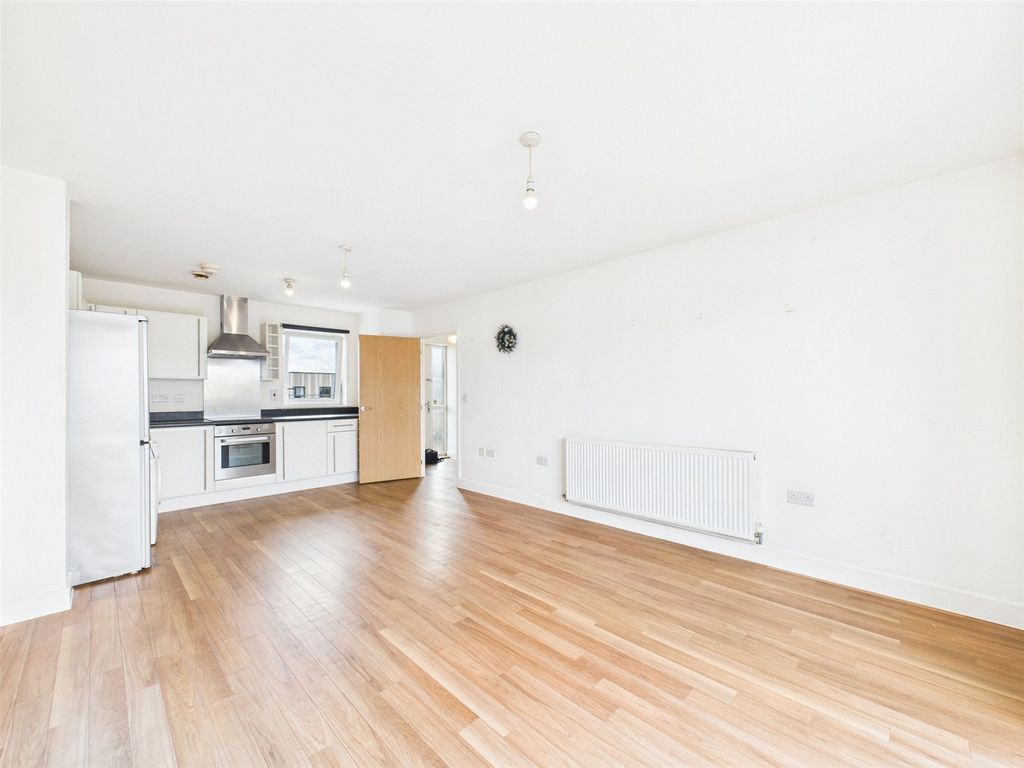 Property photo 3 of 11 Picture No. 31