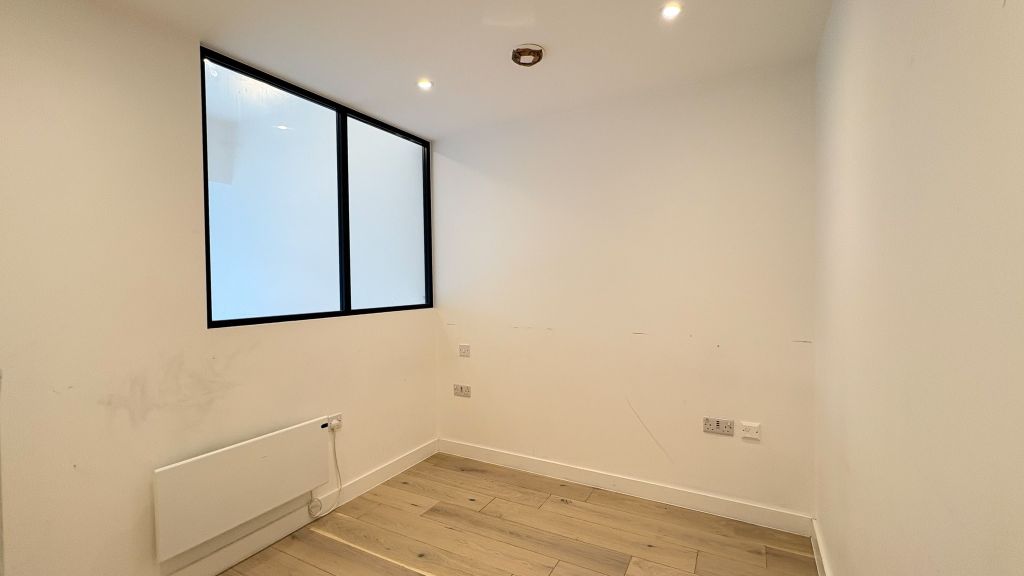 Property photo 3 of 19 Bedroom