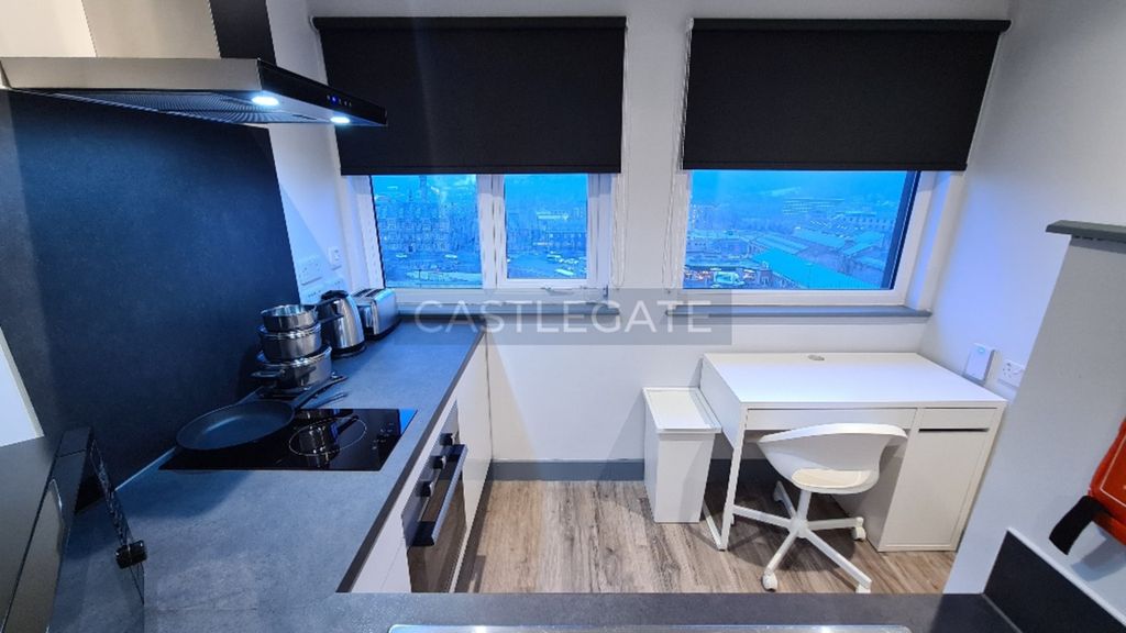 Property photo 1 of 8 Room 98 (6)