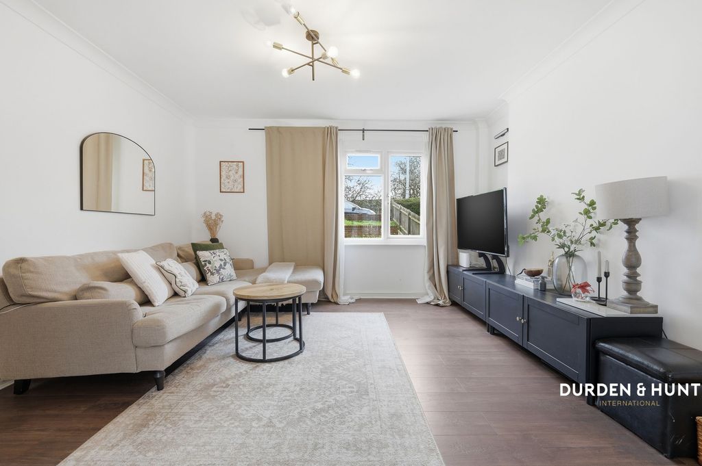 Property photo 2 of 21