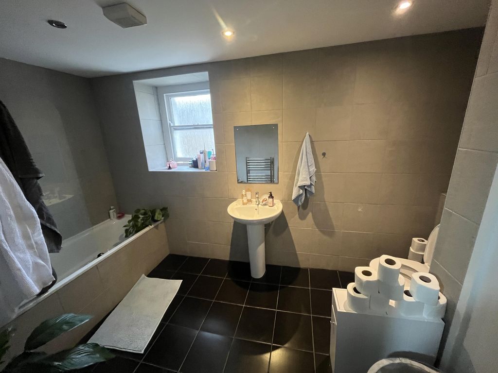 Property photo 3 of 17 20241106_140419035_Ios.Jpg