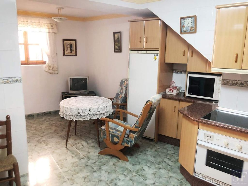 Property photo 3 of 20