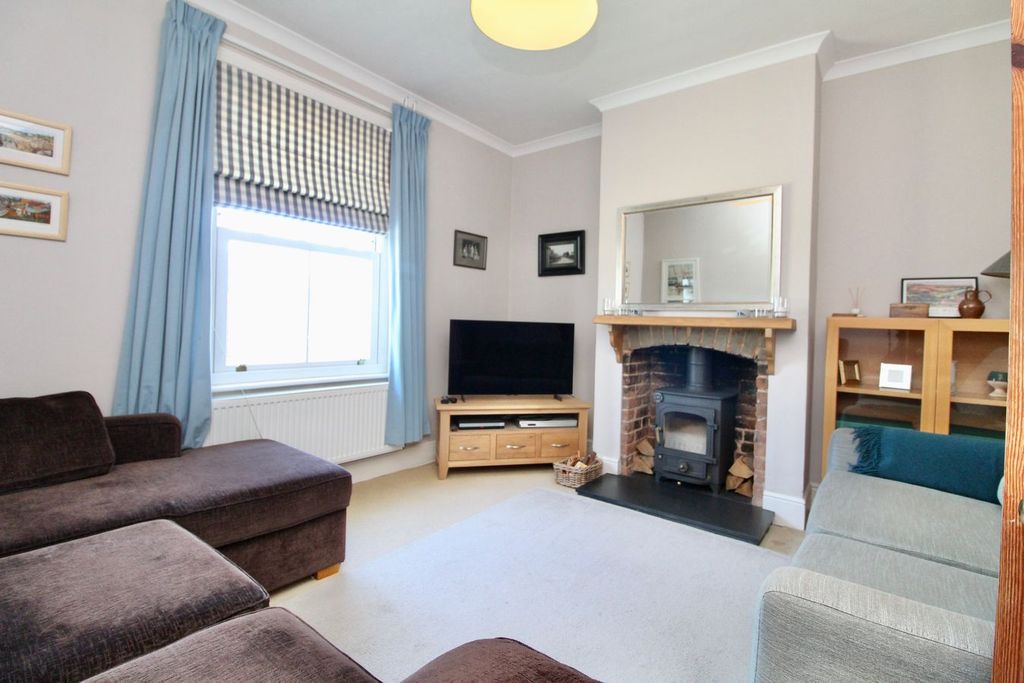 Property photo 3 of 21