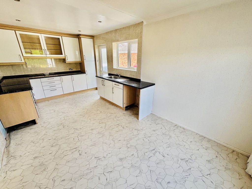 Property photo 3 of 13 Pbox-Img.Jpg