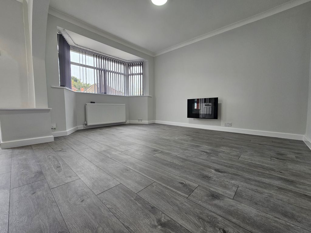 Property photo 3 of 23 Image