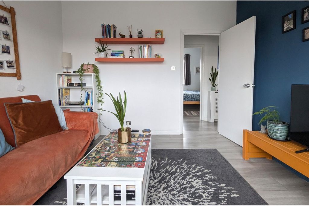 Property photo 3 of 16