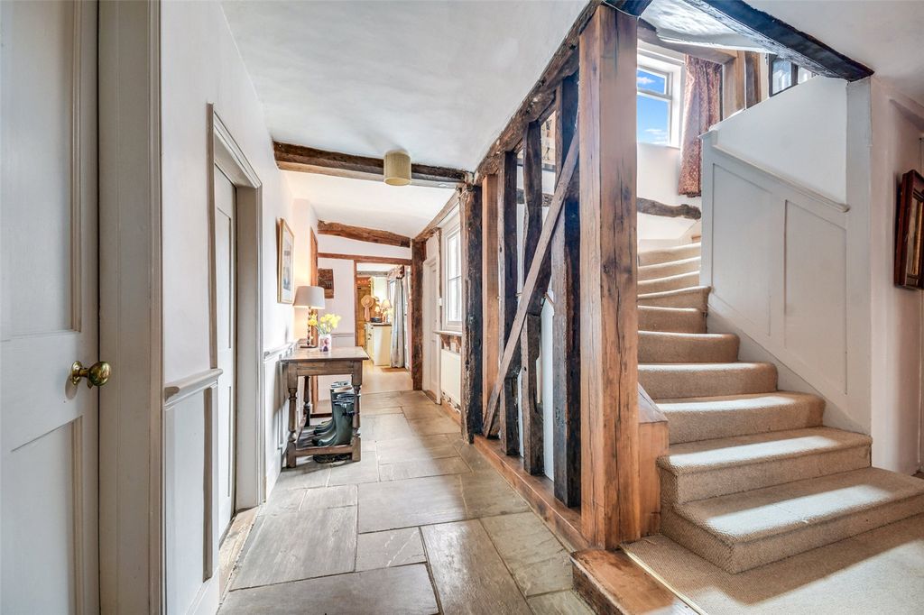 Property photo 3 of 19 Inner Hall