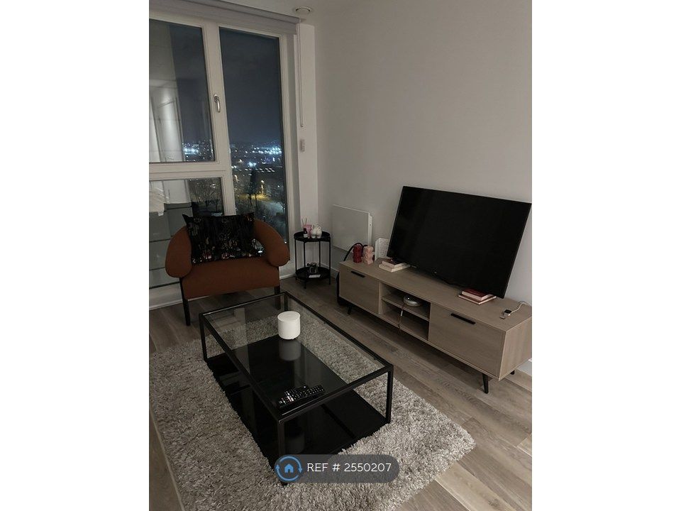 Property photo 3 of 15 Living Room