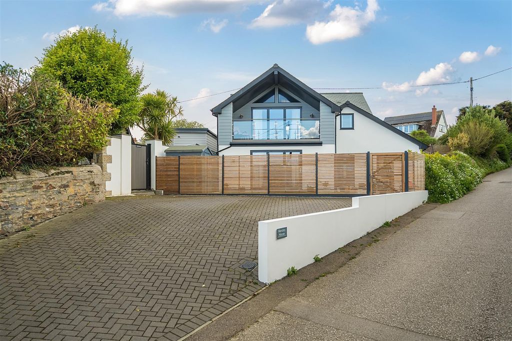 Property photo 1 of 24