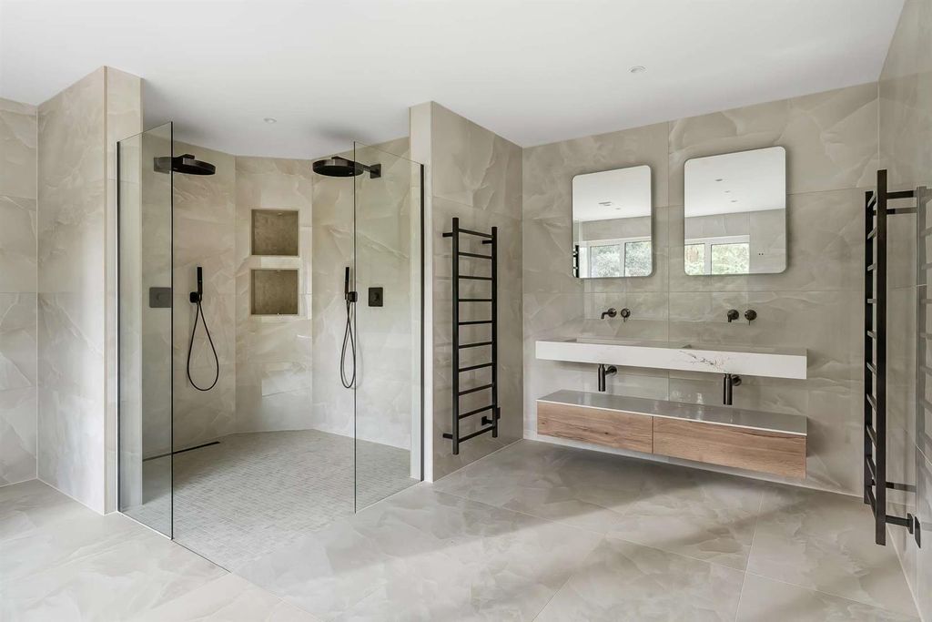 Additional image 58 of 4 bed detached house for saleCross Lanes, Guildford GU1