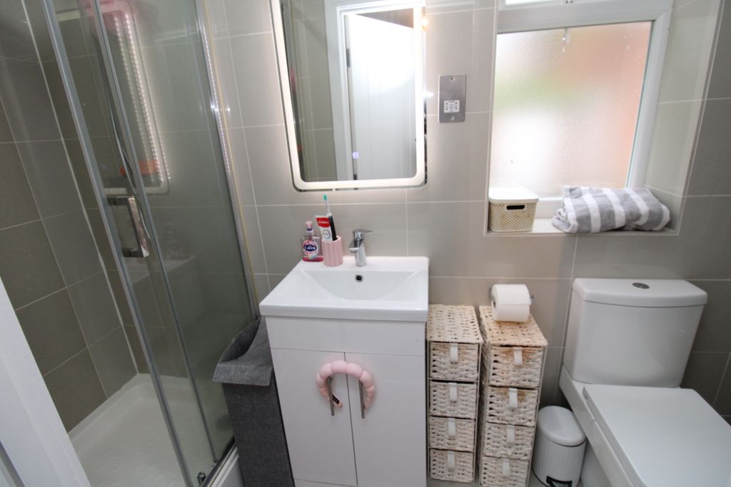Property photo 3 of 8 Img_5887