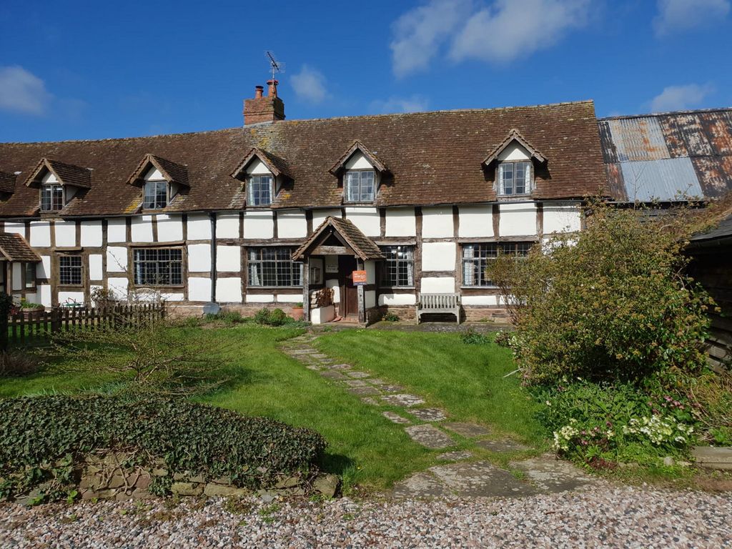 Property photo 1 of 18