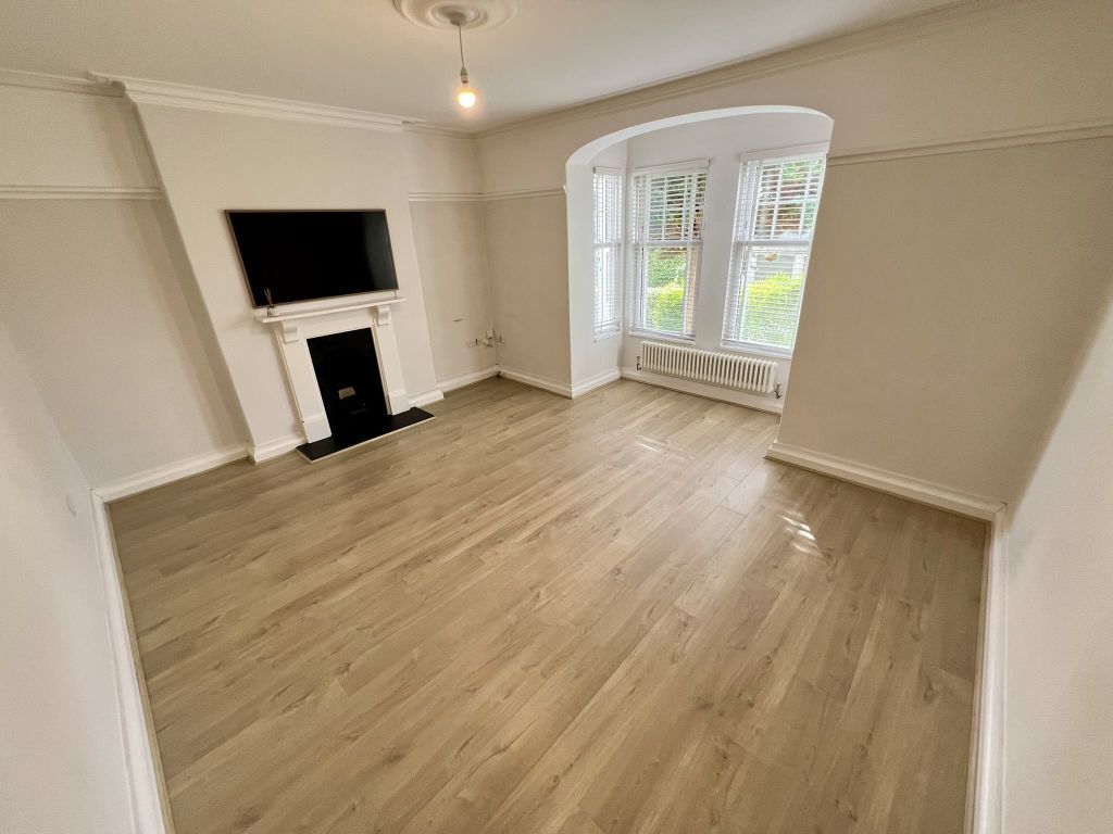 Property photo 3 of 20 Living Room