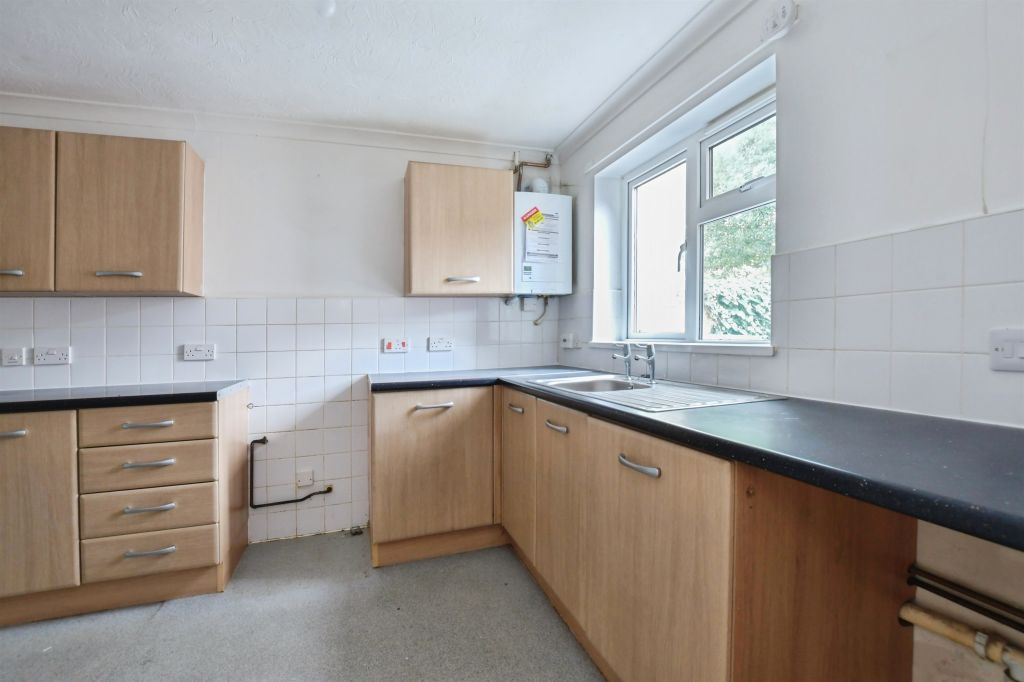 Property photo 2 of 21