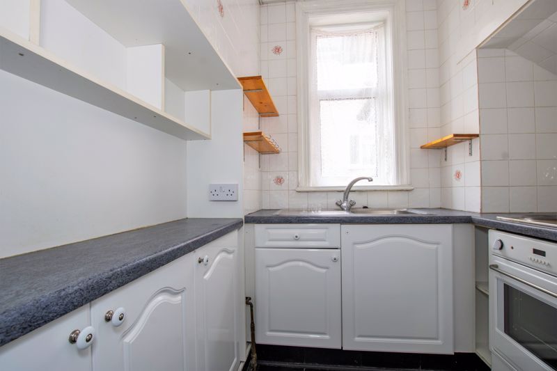 Property photo 2 of 10 Kitchen