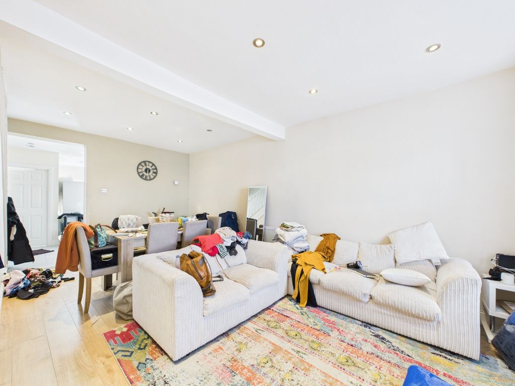 Property photo 3 of 12 4998203