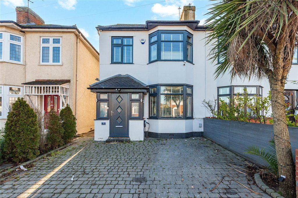 Property photo 1 of 14 Front