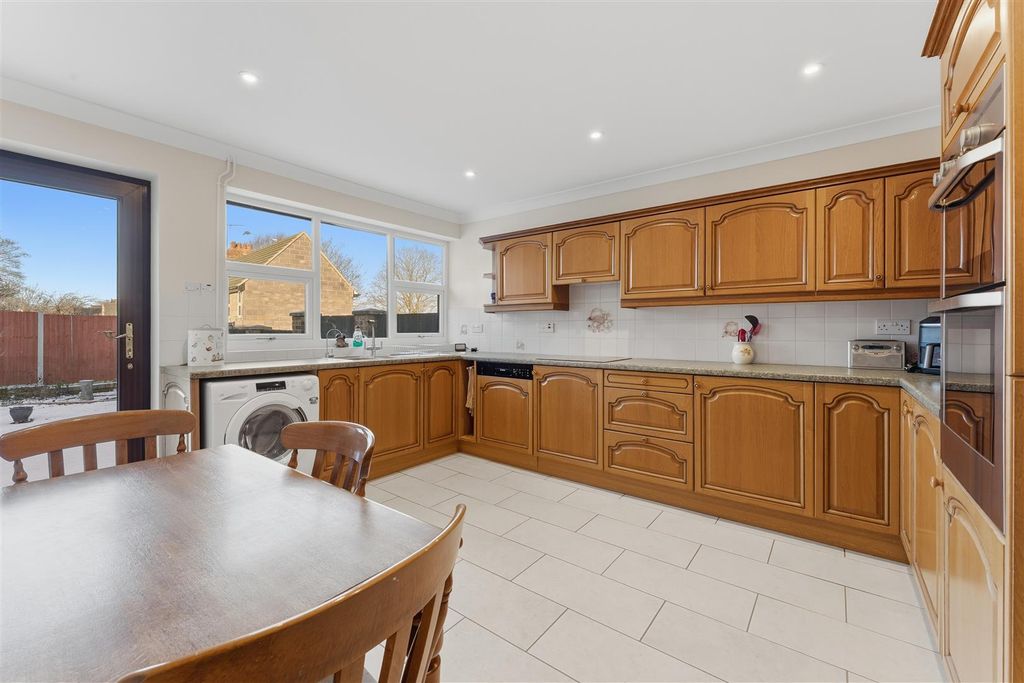 Additional image 4 of 3 bed detached bungalow for saleNN15, East Avenue, Kettering