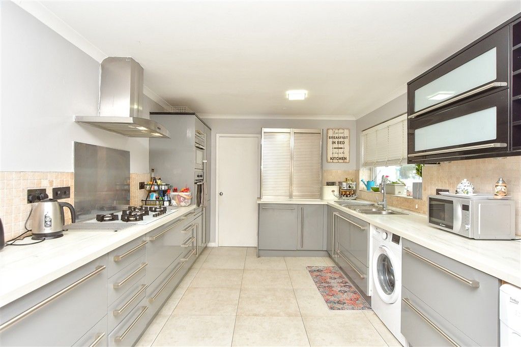 Property photo 3 of 19 Kitchen/Diner