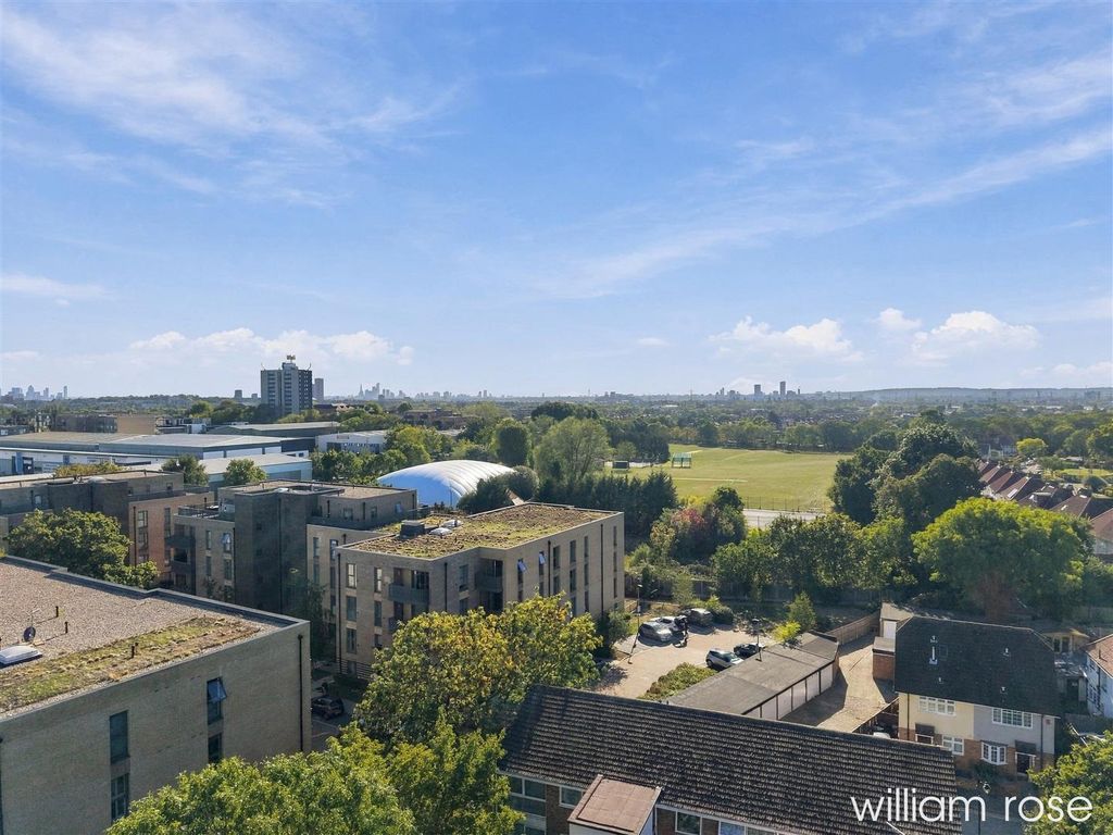 Property photo 3 of 14 4_004_Dji_20260921225752_0714_d.Jpg