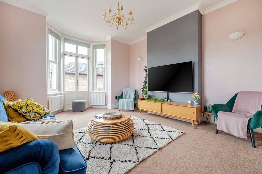 Property photo 3 of 13