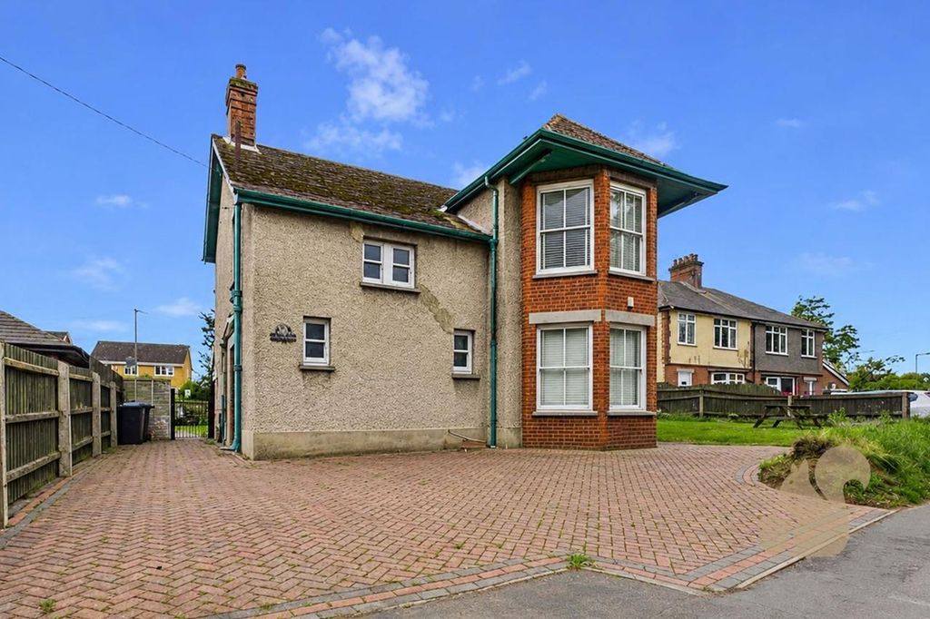 Property photo 1 of 16 Ab173014-0Bf7-4Bfd-88c1-Abfe51Be7Fd9.Jpg