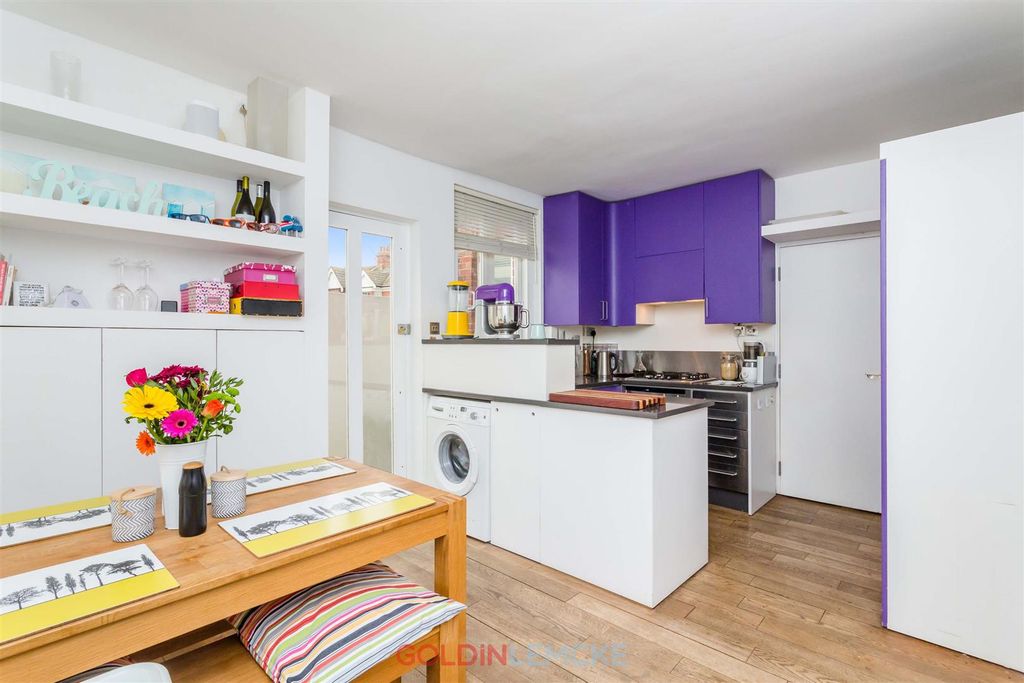 Property photo 3 of 12 Kitchen/Dining Room