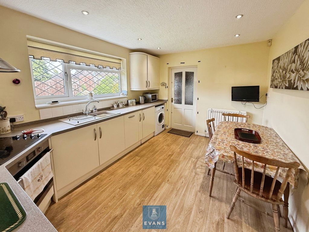 Property photo 2 of 13 Kitchen/Diner