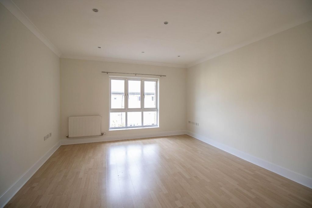 Property photo 2 of 12 Img_1454.Jpg