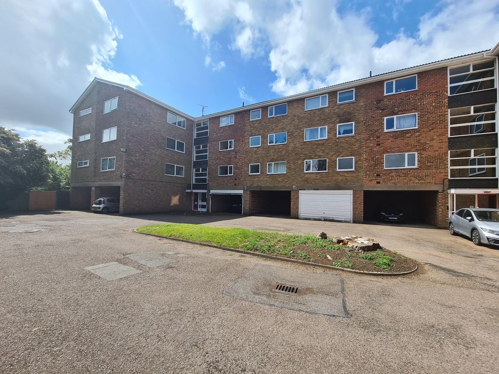 Property photo 1 of 3