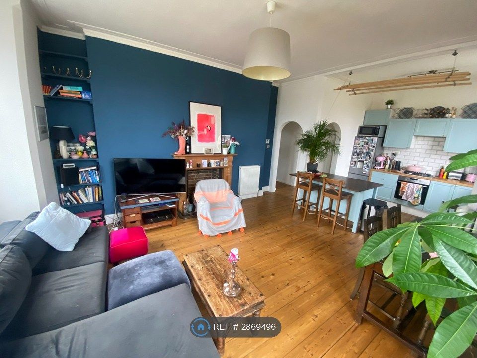 Property photo 3 of 13