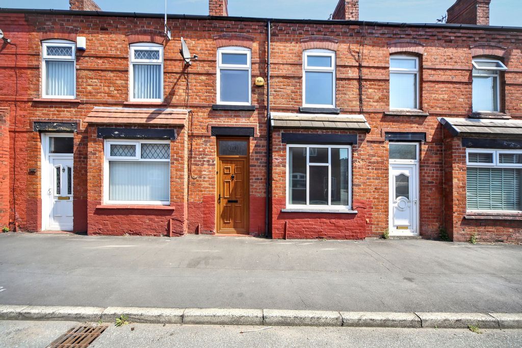 Property photo 1 of 17