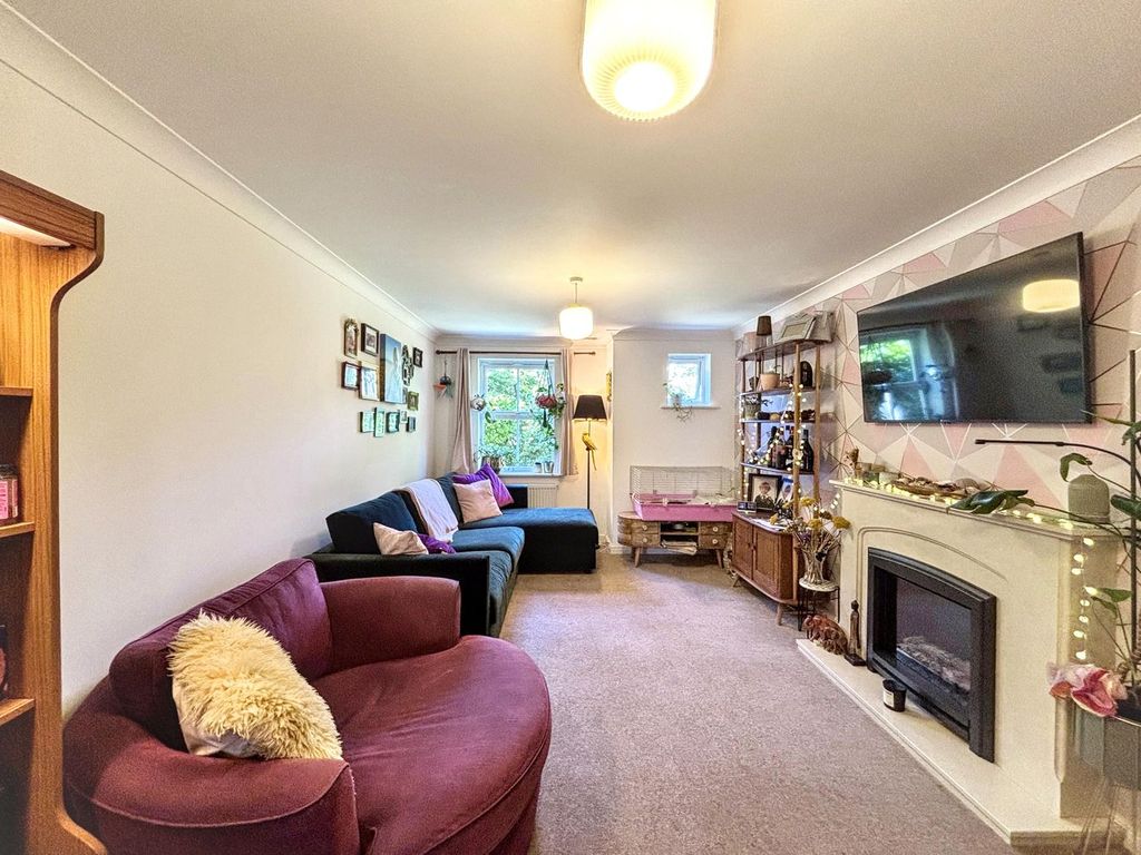 Property photo 3 of 15