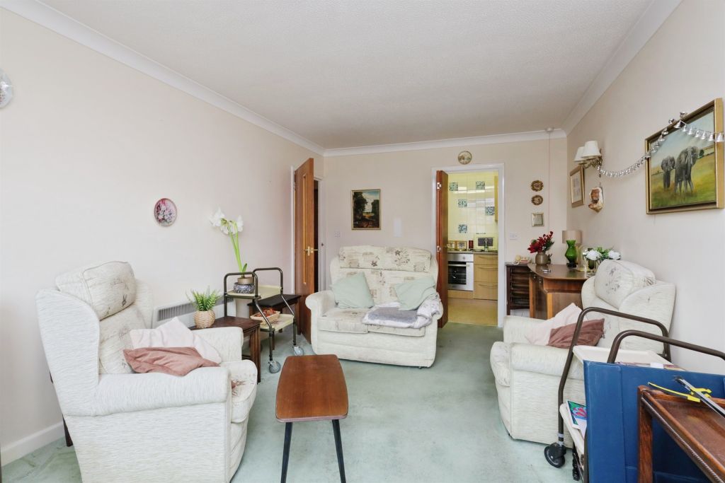 Property photo 3 of 11