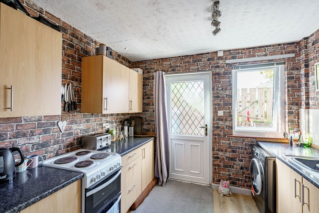 Property photo 3 of 15