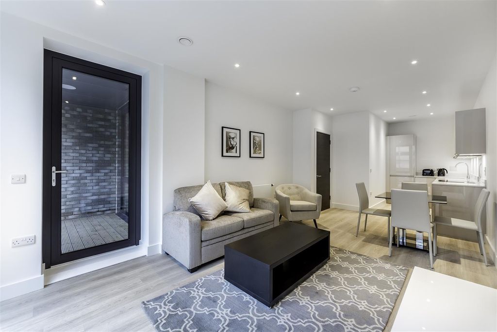 Property photo 1 of 9 Reception Room
