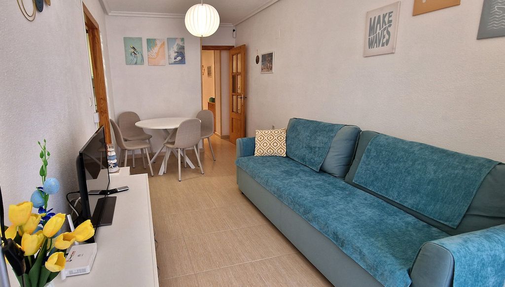 Property photo 2 of 32