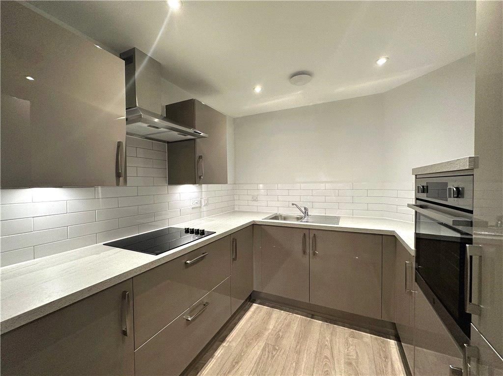 Property photo 3 of 15 Kitchen