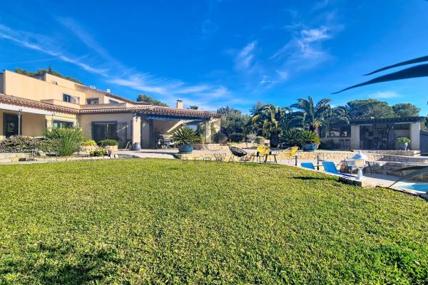 Property photo 3 of 7