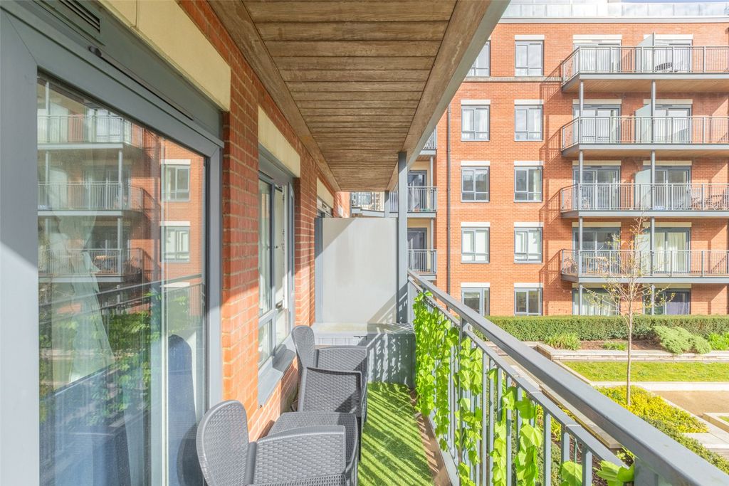 Property photo 3 of 18 Picture No. 16