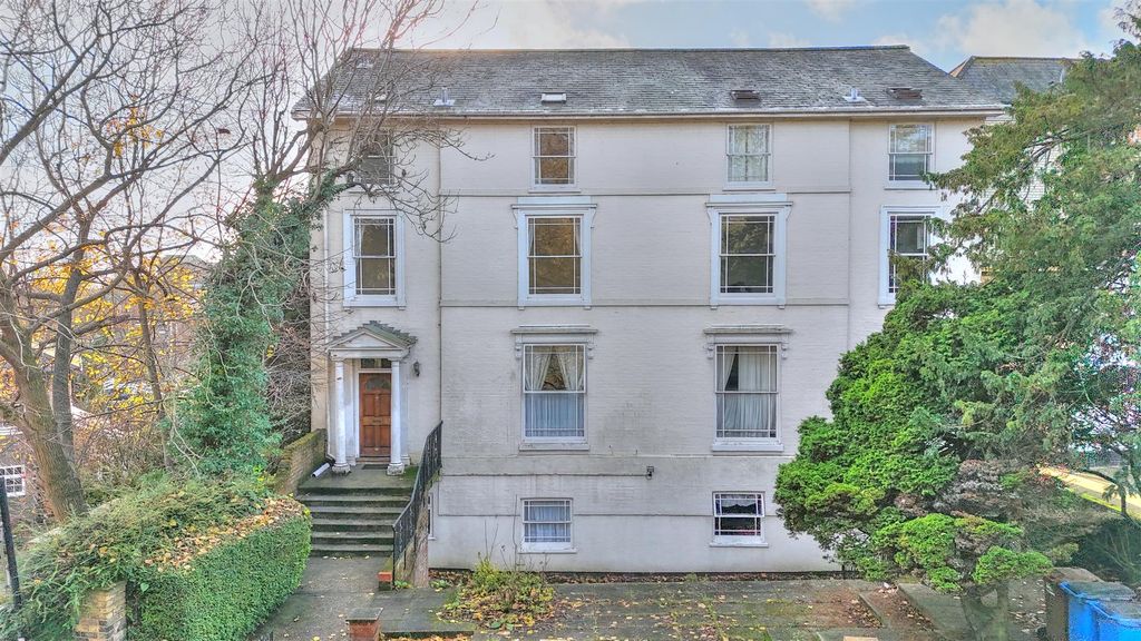 Property photo 1 of 11 Dji_20251211134041_0030_D_Smooth 3.Jpg