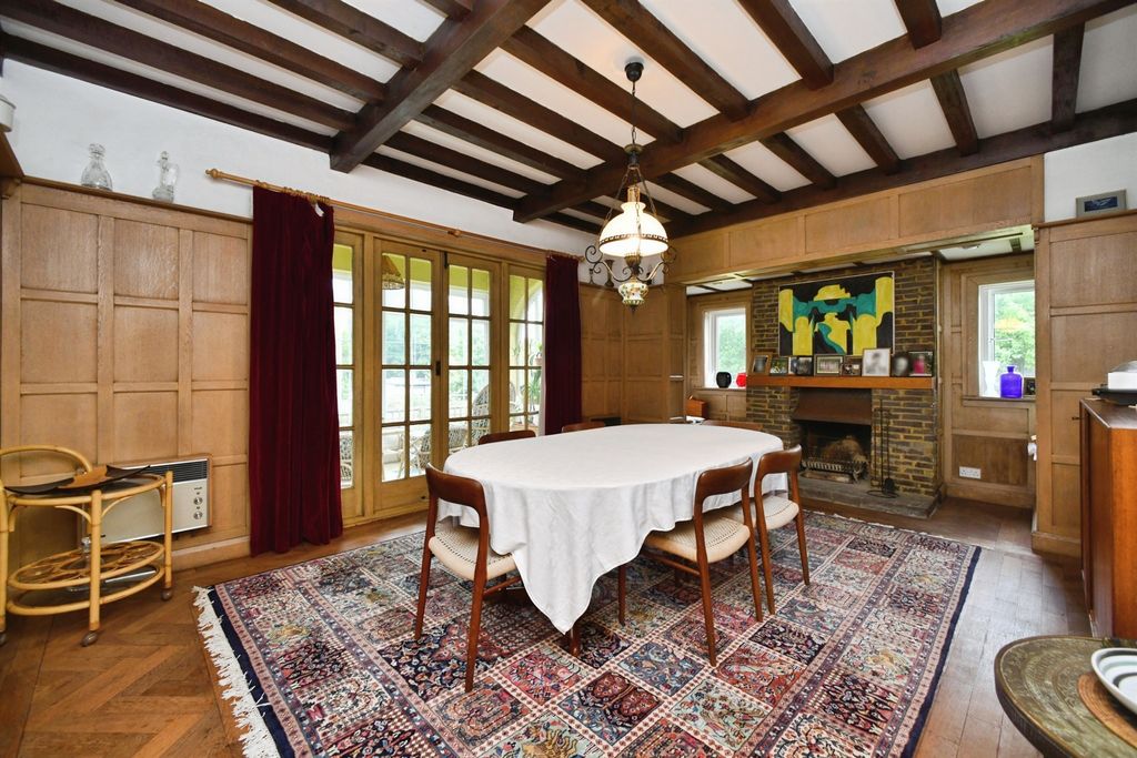 Property photo 2 of 24