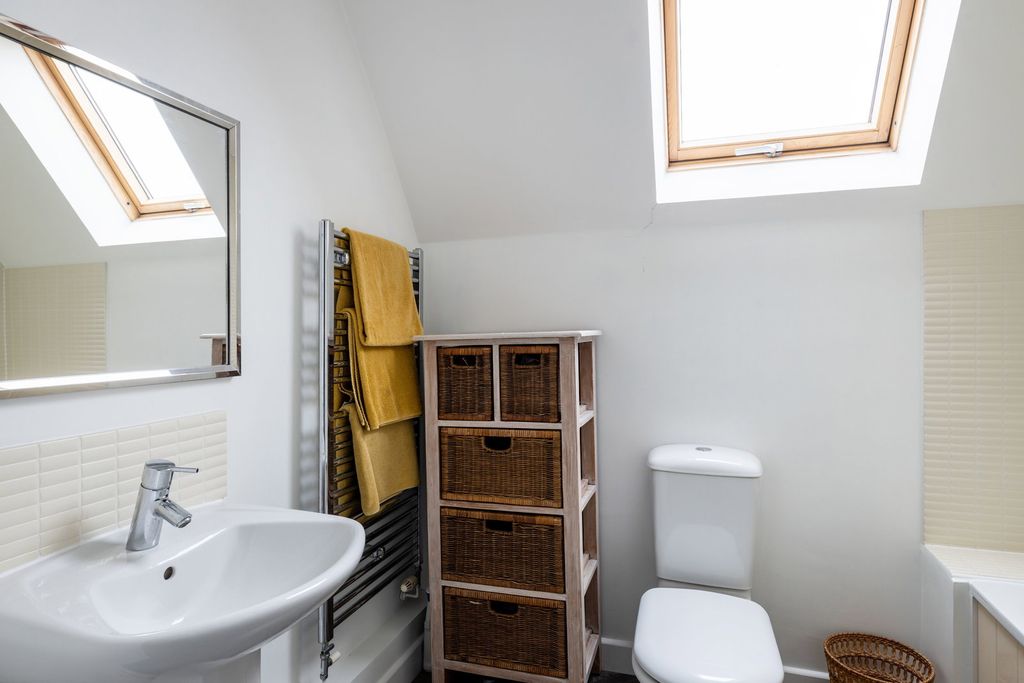 Additional image 22 of 4 bed detached house for saleKingfisher Drive, Haywards Heath, West Sussex RH16