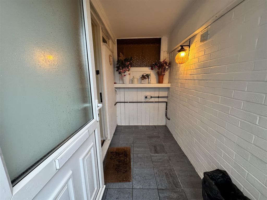 Property photo 2 of 14 Porch